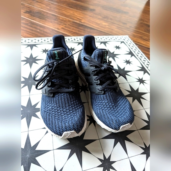 Adidas Ultraboost Parley size 9.5 - Picture 2 of 3